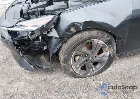 2022 Hyundai Elantra Sel z USA, uszkodzony, nr VIN 5NPLM4AG8NH079142